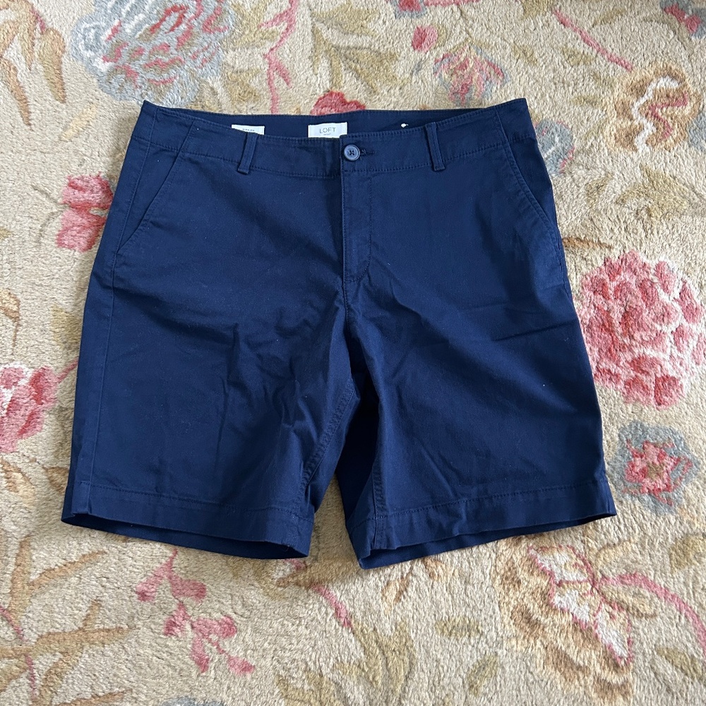 LOFT Bermuda Shorts – Size 14 – Navy – EUC